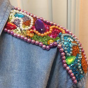LIGHTWEIGHT DENIM JEWELED BLOUSE SIZE 8